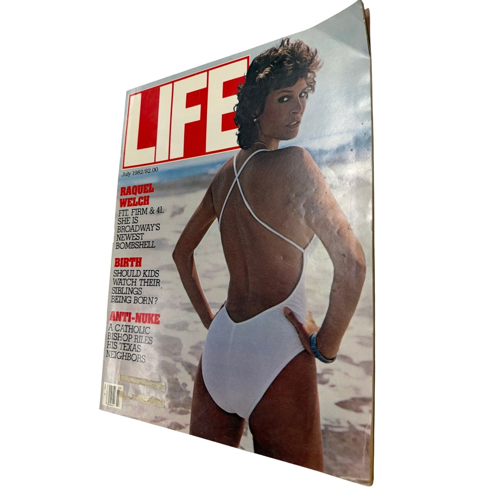 Vintage LIFE Magazine July 1982 Raquel Welch Cover